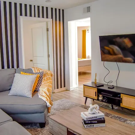Cozy Condo, Minutes From Broadwy, Sleeps 5 Nashville Exterior photo